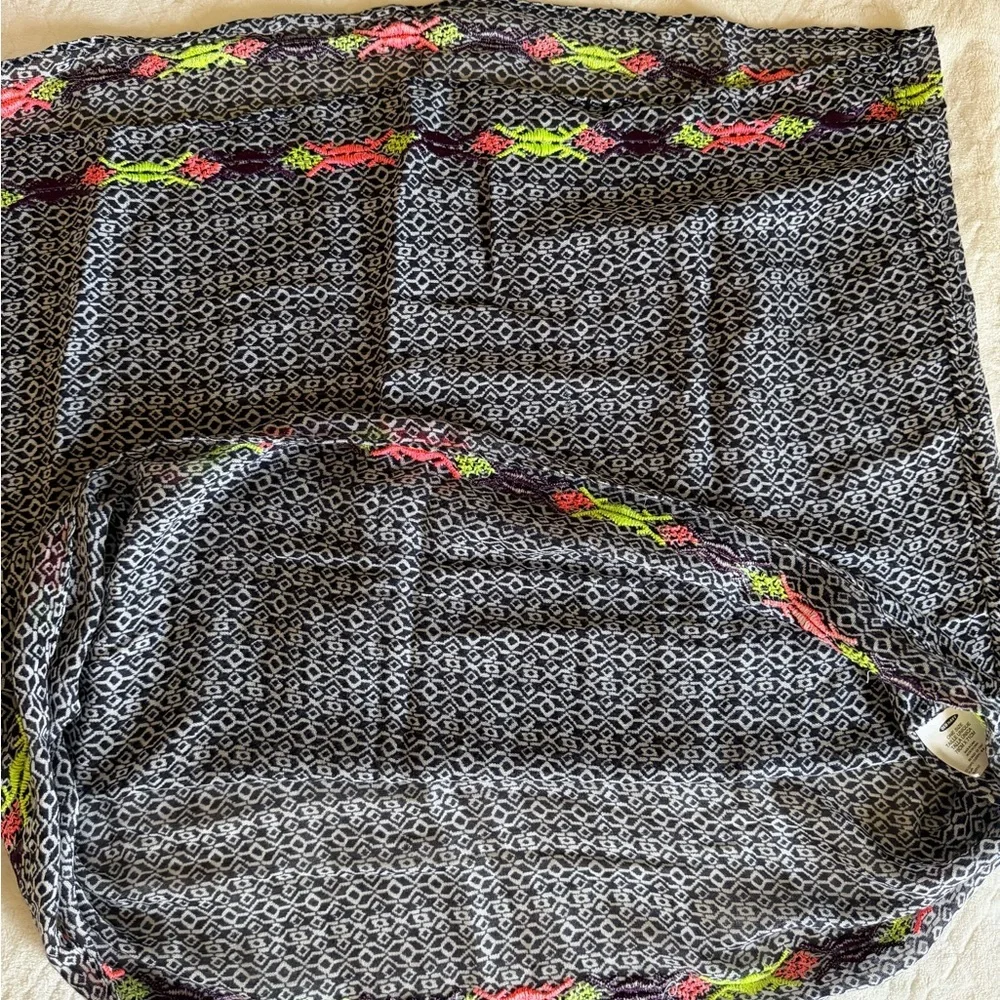 Old Navy Black and White scarf with Neon Trim